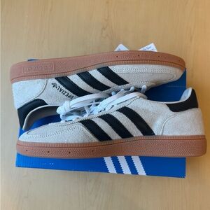 Adidas Cream and Black Sneakers